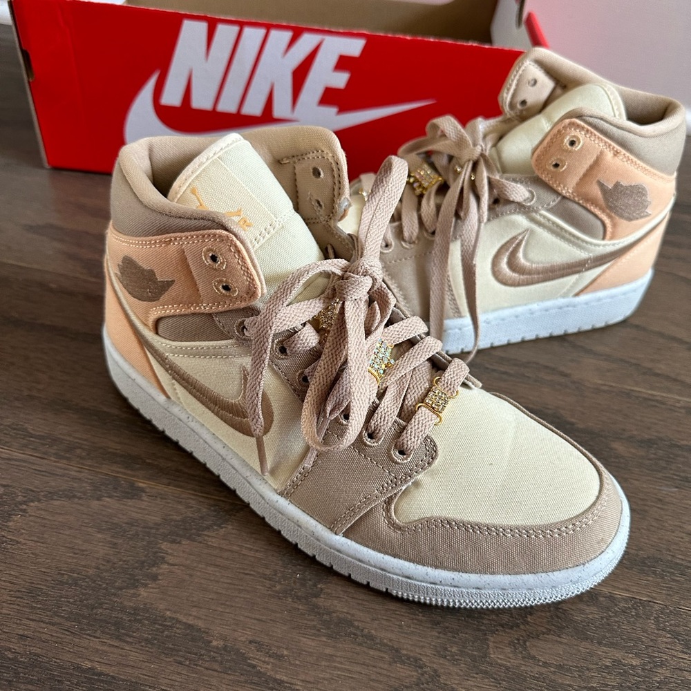 Nike Air Jordan 1 Mid Shoes Muslin Celestial Gold Sand Desert 7.5